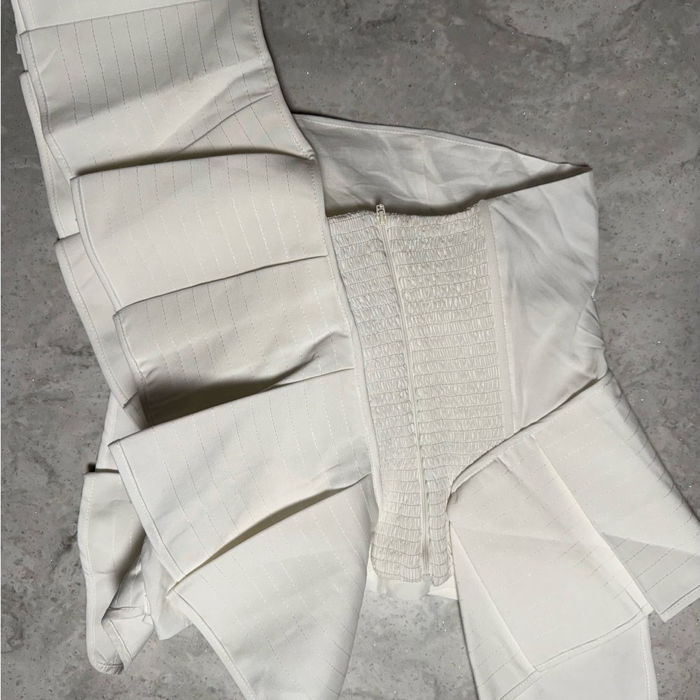 Luxe White One-Shoulder Ruffle Top - Picture 5 of 6